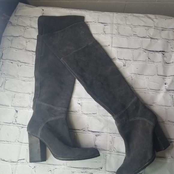 Dolce Vita otk gray suede boots - Picture 8 of 10